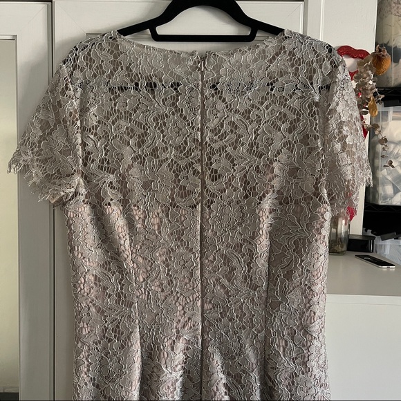 JS Collections Metallic Lace Short Sleeve Sheath Midi Dress Size 12 - Picture 10 of 11
